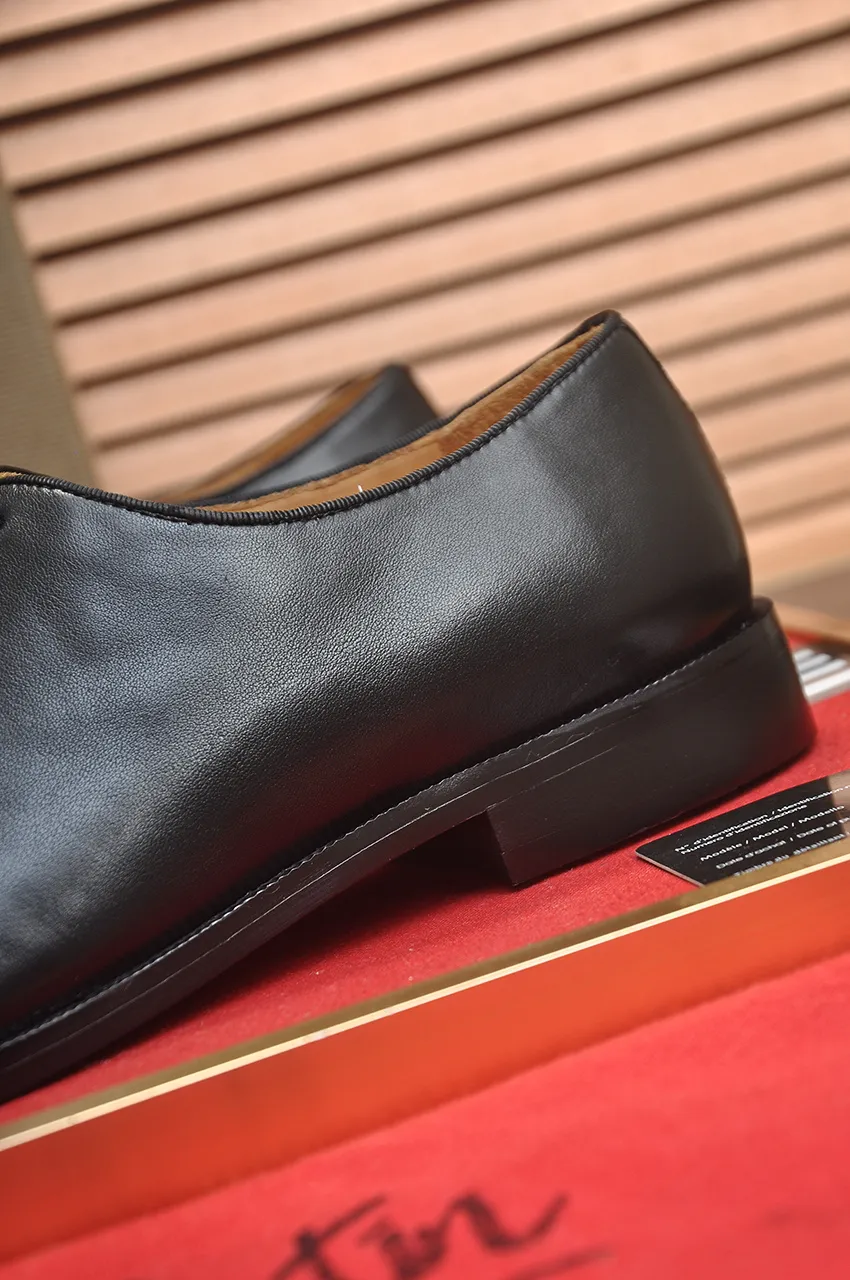 Men's shoes 💰620💶 [Chrstian Loubotin] Red-soled shoes 💋Original mold opening, the highest version on the market, purely handmade ➕Imported cowhide uppers, first-layer water-dyed cowhide lining! Original EU high-gloss outsole. 38 to 45 (45 customized)